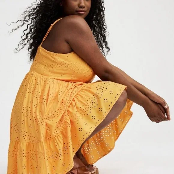 Torrid Size 1 Sleeveless Yellow Eyelet Mini Dress - Picture 6 of 7